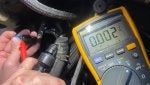 Grey wire through connerctor-no Volts.jpg